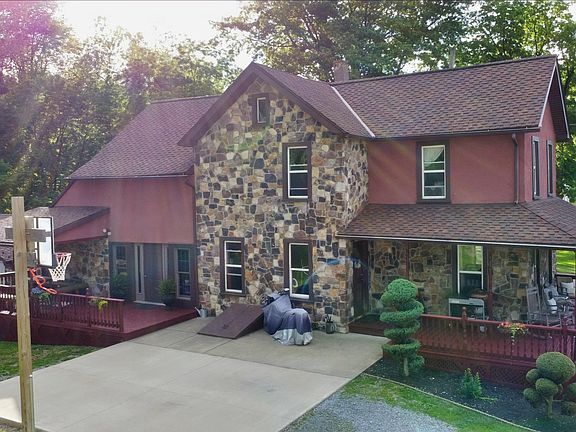2nd image of 150 Valley St S