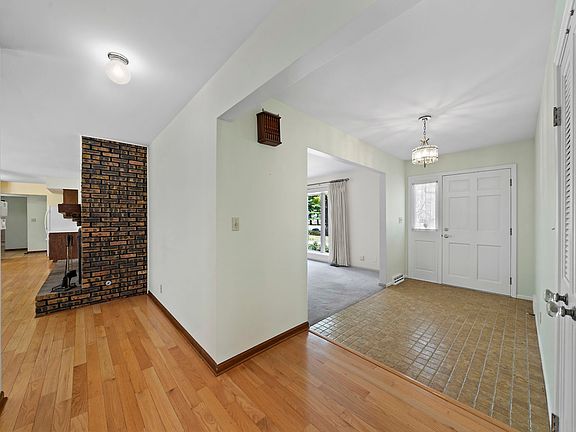 3rd image of 4N560 Babson Ln