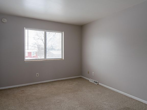 3rd image of 5906 Christie Ave SE