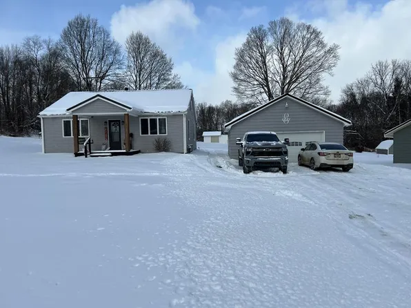 1203 Mercer Rd, Franklin, PA 16323