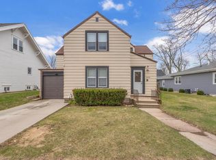 2605 School St, Two Rivers, WI 54241