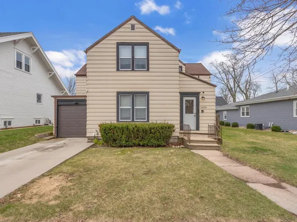 2605 School STREET, Two Rivers, WI 54241