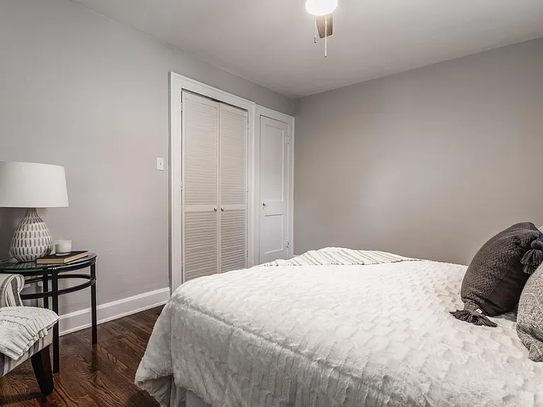 5330 N College Ave — Photo 2