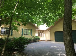 553 Woodside Ln, Gaylord, MI 49735