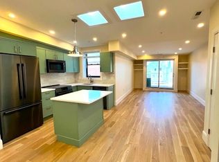 552 E 5th St #3, Boston, MA 02127