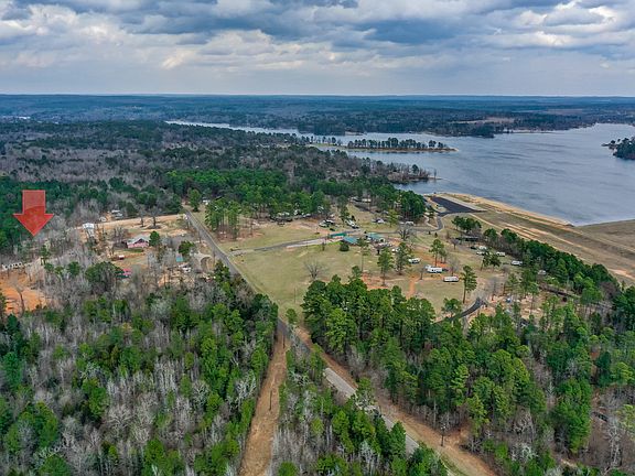 Aerial showing Hideout proximity to Lake Hawkins.