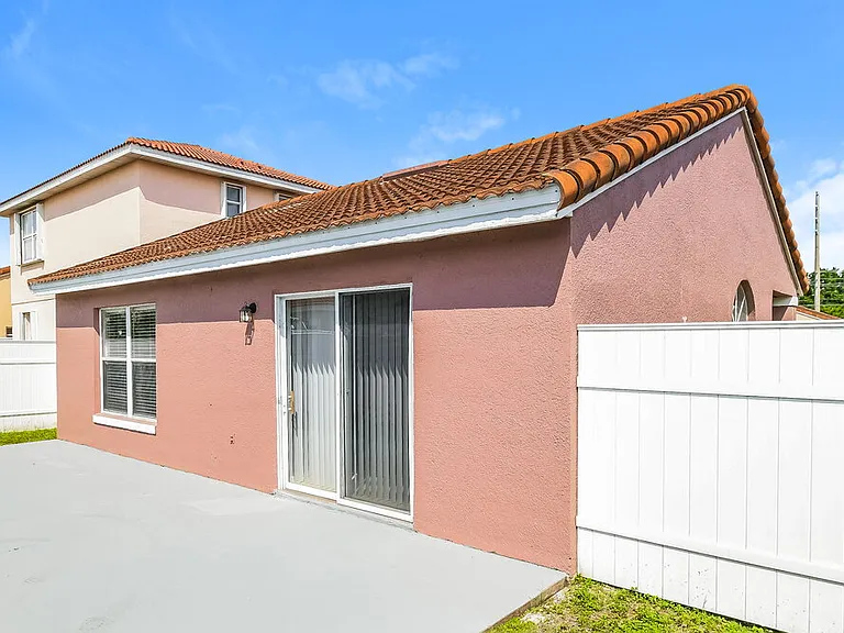 2294 Santa Lucia St — Photo 19