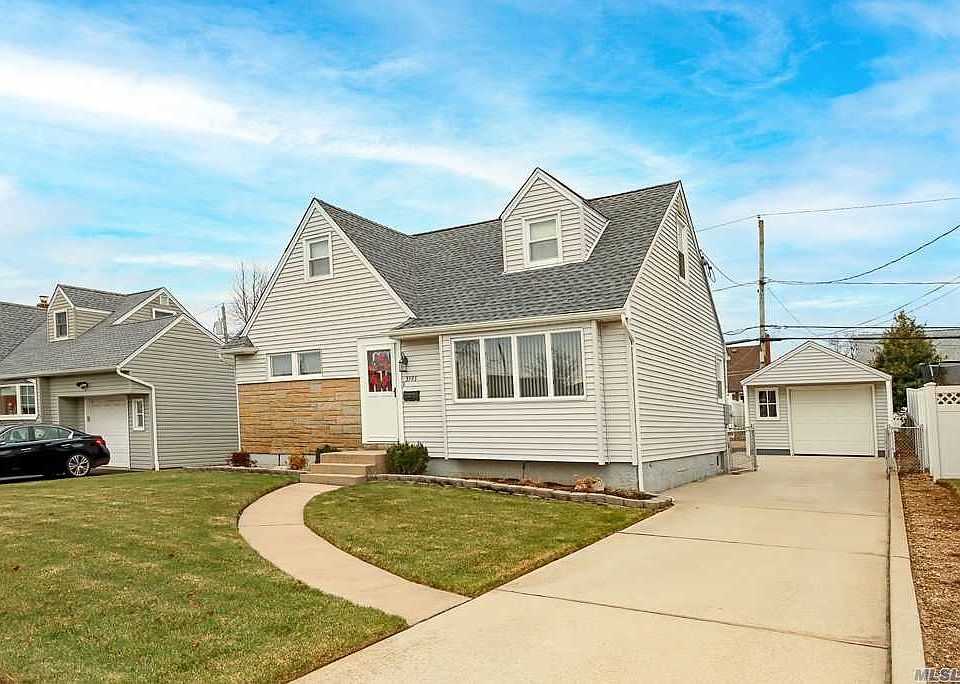 1st image of 3593 Bernard Dr
