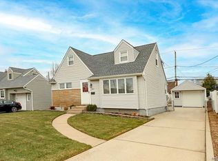 3593 Bernard Dr, Wantagh, NY 11793