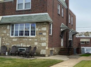 8113 Revere St, Philadelphia, PA 19152