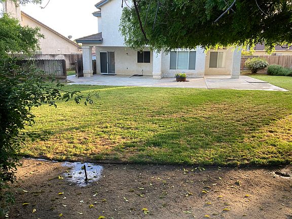 4th image of 3631 Larkin Ave