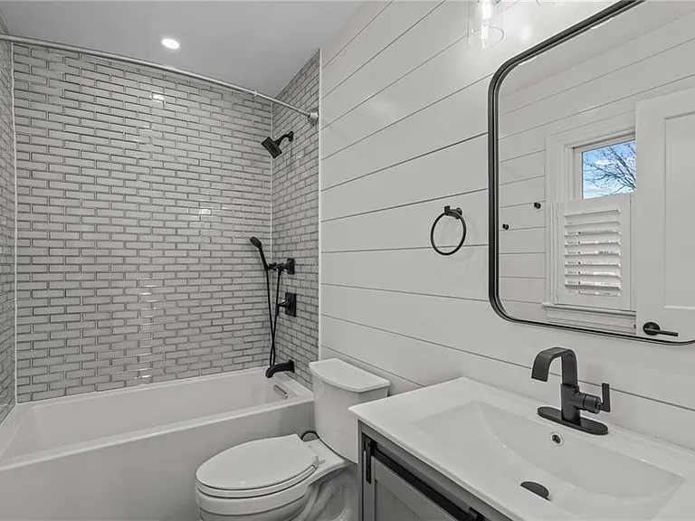 8 Cross St #2 — Photo 21