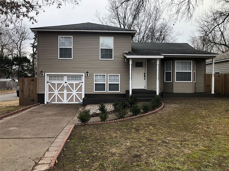 1st image of 2101 Denver St