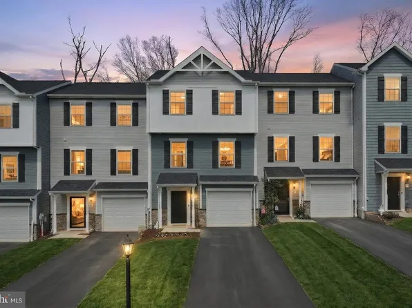 61 Ayrshire Dr, Hanover, PA 17331