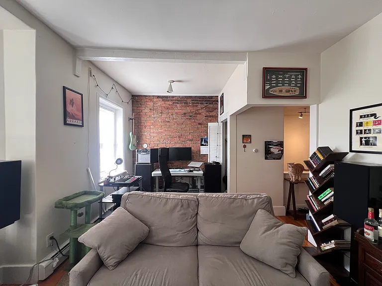 45 Florence St #3A — Photo 13