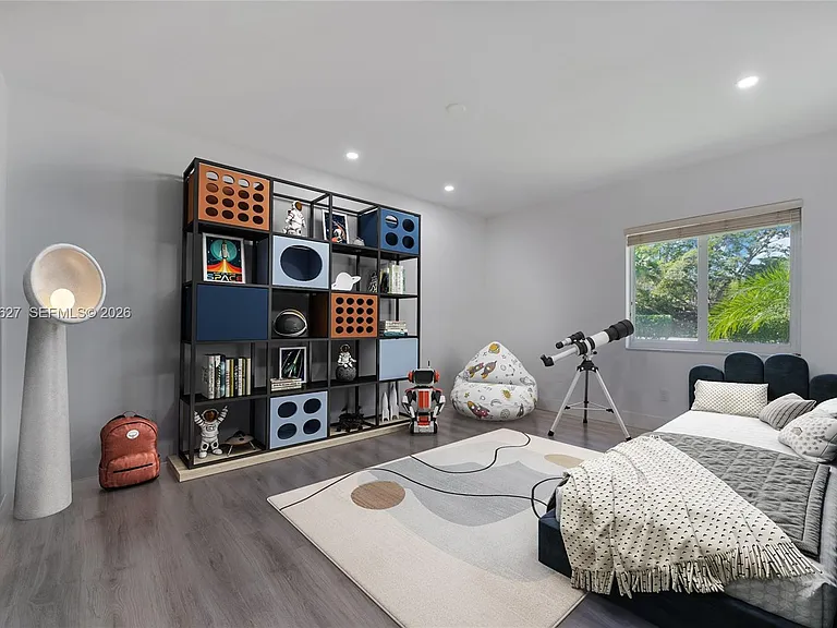 11401 SW 67th Ave — Photo 17
