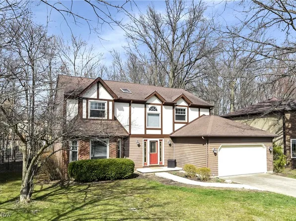 21242 Jonathan Dr, Strongsville, OH 44149