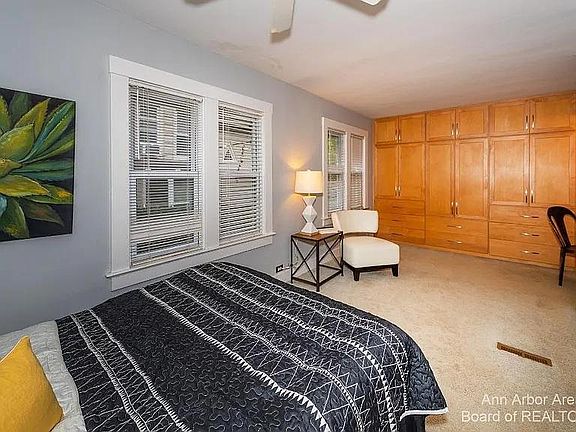 4th image of 1304 Hutchins Ave