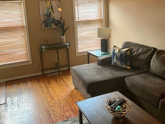 3rd image of 5606 Chelmsford Dr