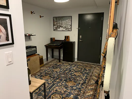 Rented by The Syper Group | media 18