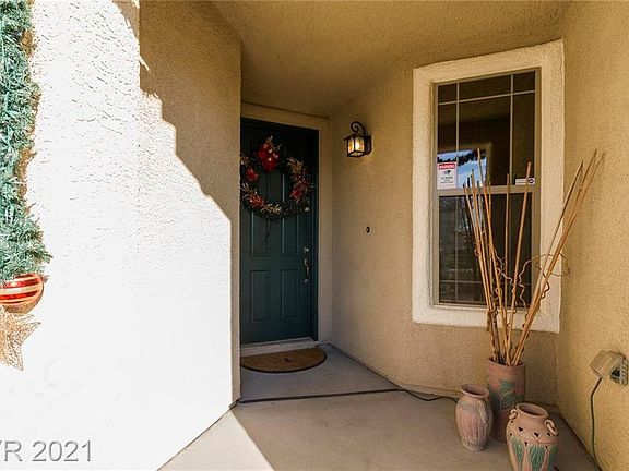3rd image of 6604 Arrow Hill St