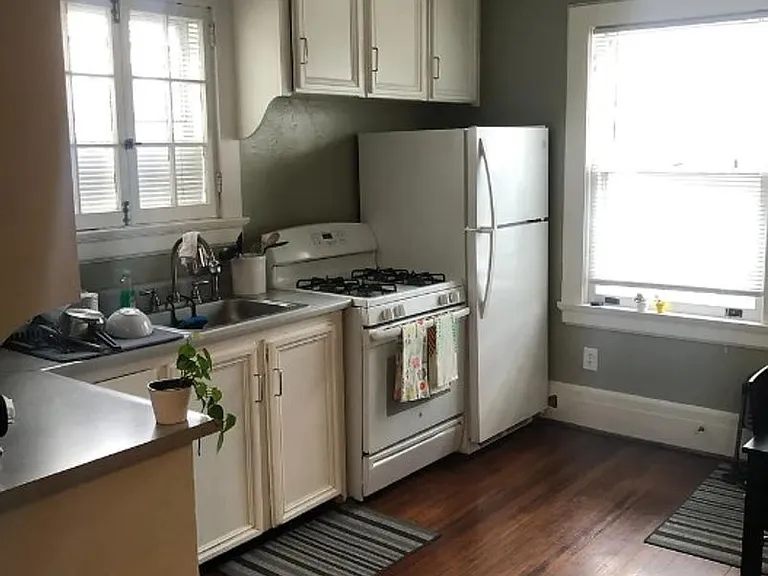 1015 Park Ave — Photo 2