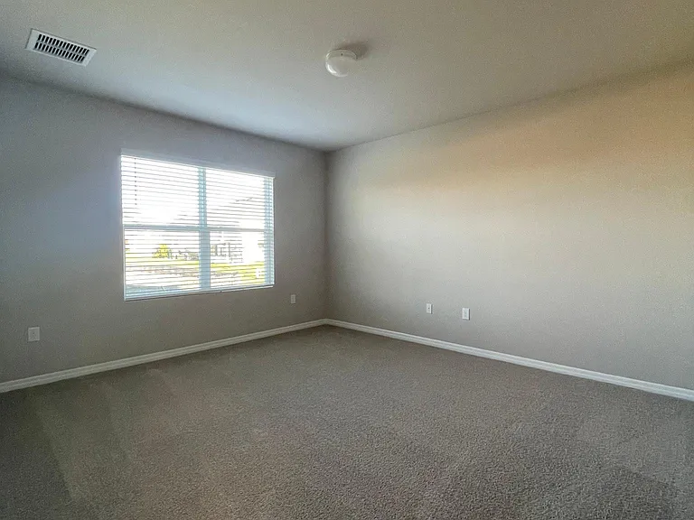 1437 NW 31st Pl — Photo 15