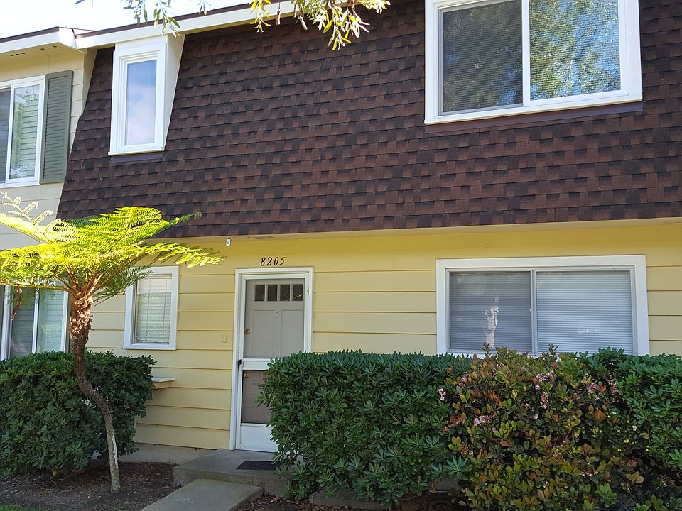 Beachside 2 Story Townhouse