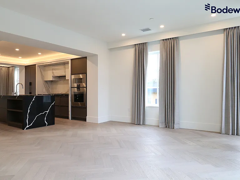 2797 Alamein Ave #3 — Photo 4