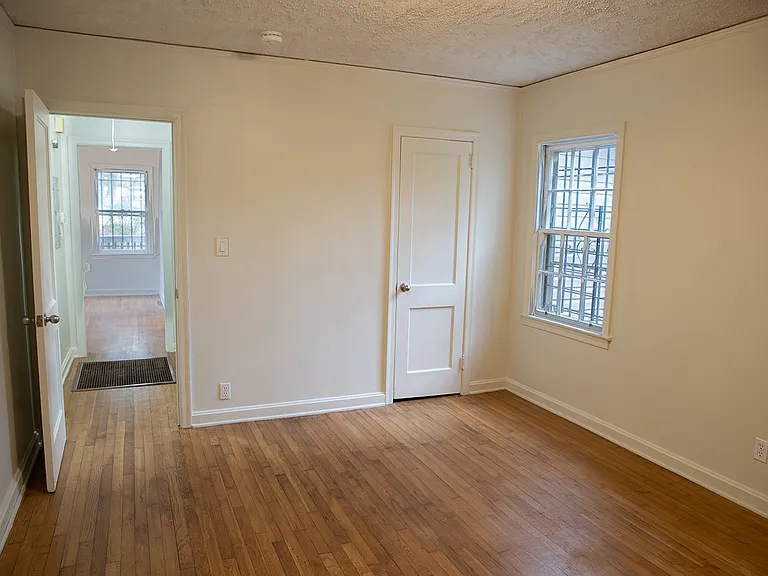 1585 N Columbia Pl — Photo 19