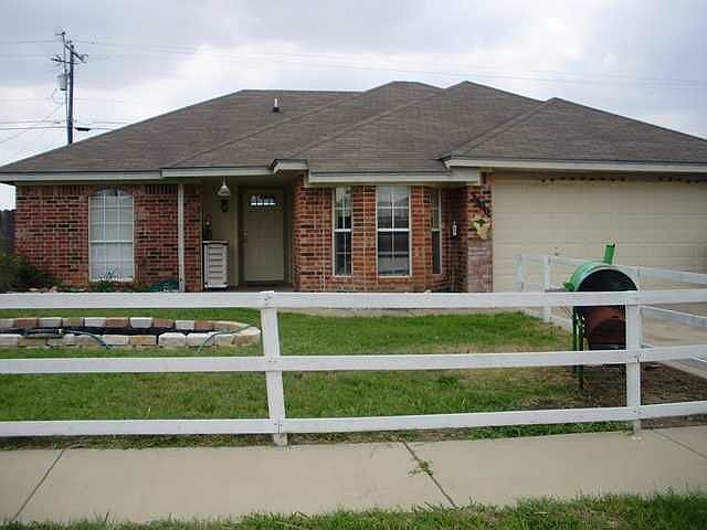 1st image of 3500 Crescent Dr