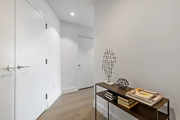 Rented by Greystar | media 21