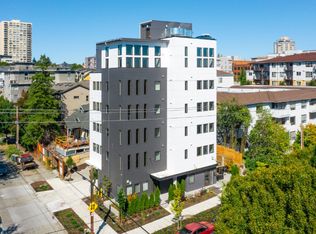 802 NE 43rd St, Seattle, WA 98105