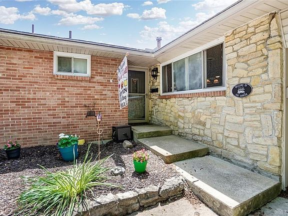 5th image of 3305 Carrier Ave