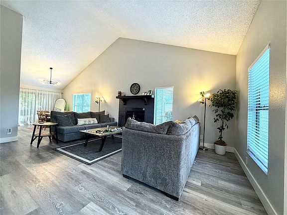 4th image of 2816 COUNTRYBROOK DRIVE #L16
