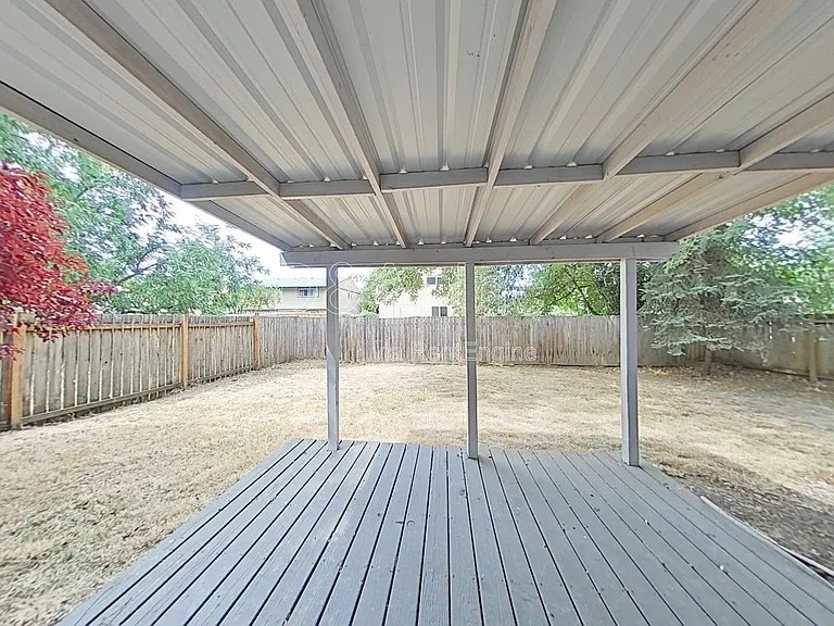 694 NW Walnut Blvd — Photo 15