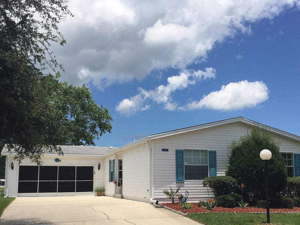 Large yard and long driveway