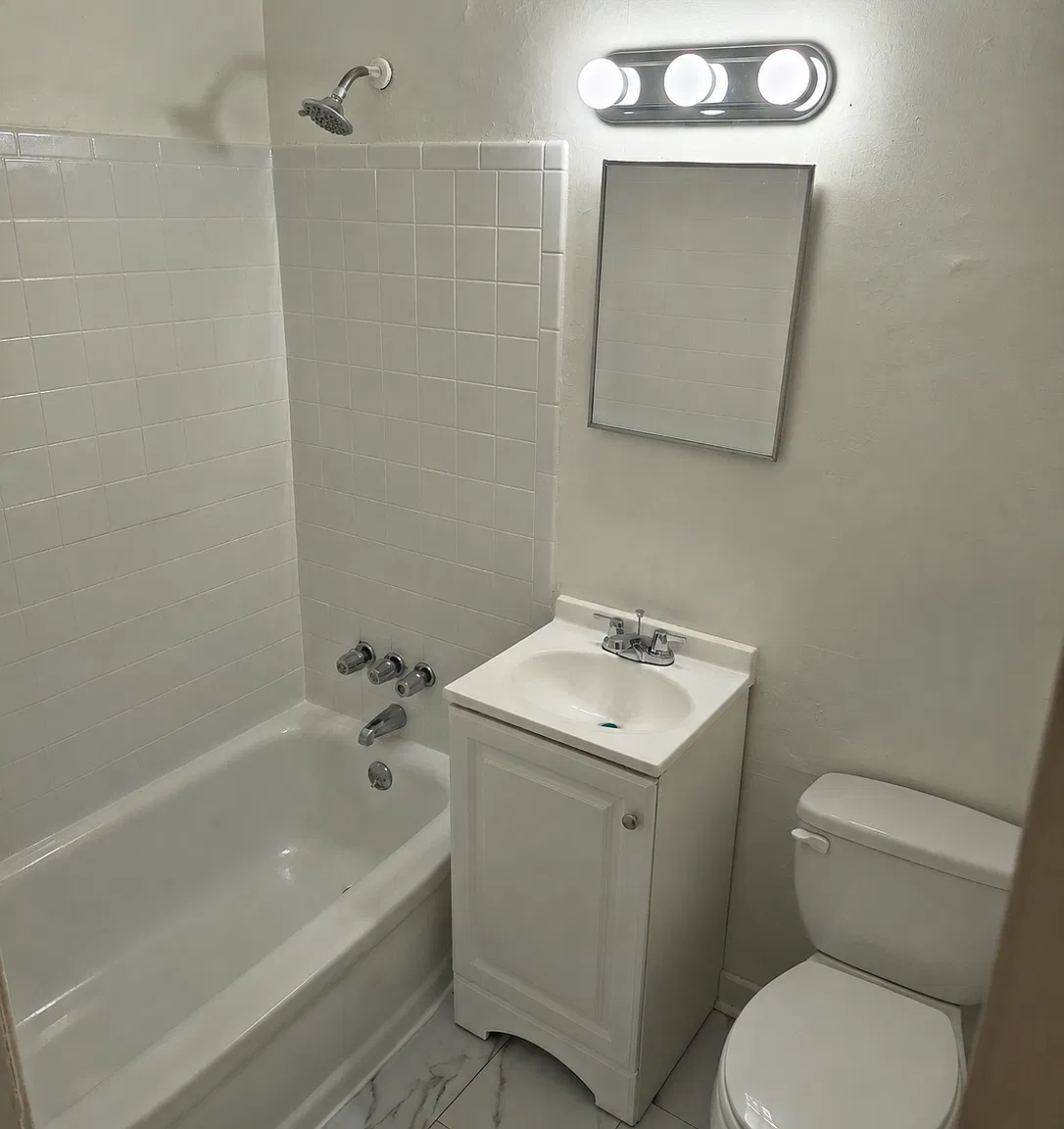 2 bed, 1000 sqft, $2,000 — Photo 2