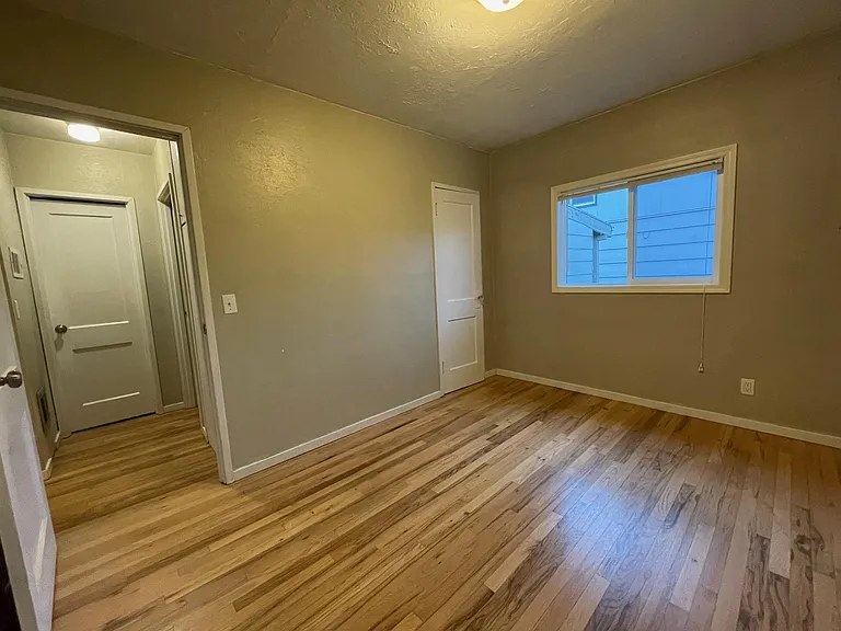 190 E 28th Ave #1 — Photo 8