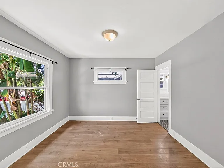 800 Temple Ave — Photo 17