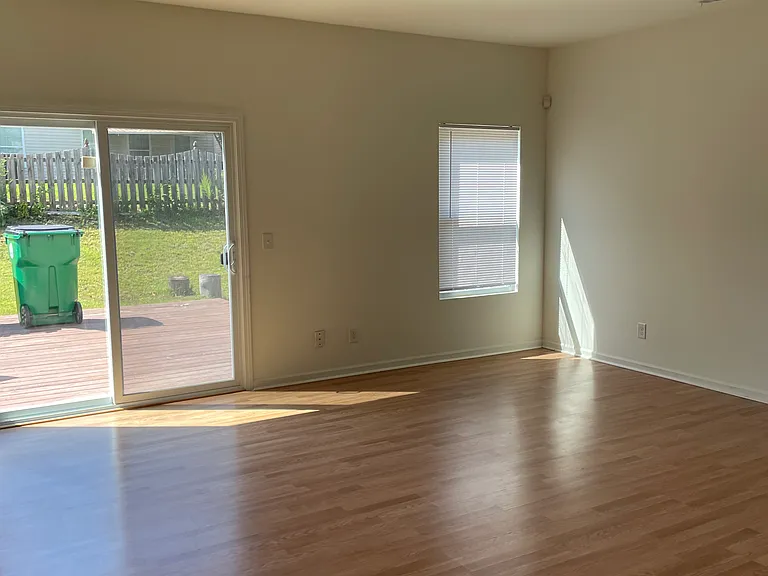 2024 Blue Iris Dr — Photo 4