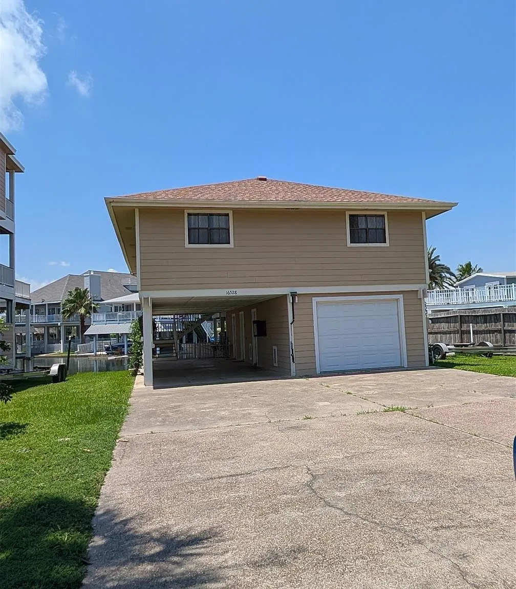 3 bed, 2.0 bath, 1260 sqft, $3,600 — Photo 2