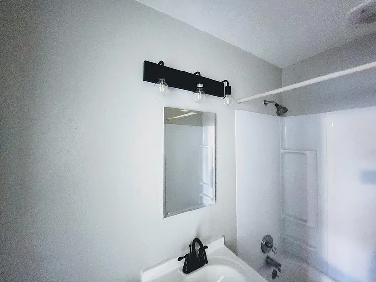 1709 N 25th Pl #7 — Photo 30