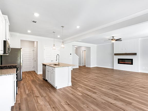 3rd image of 3802 Dover Run Ln
