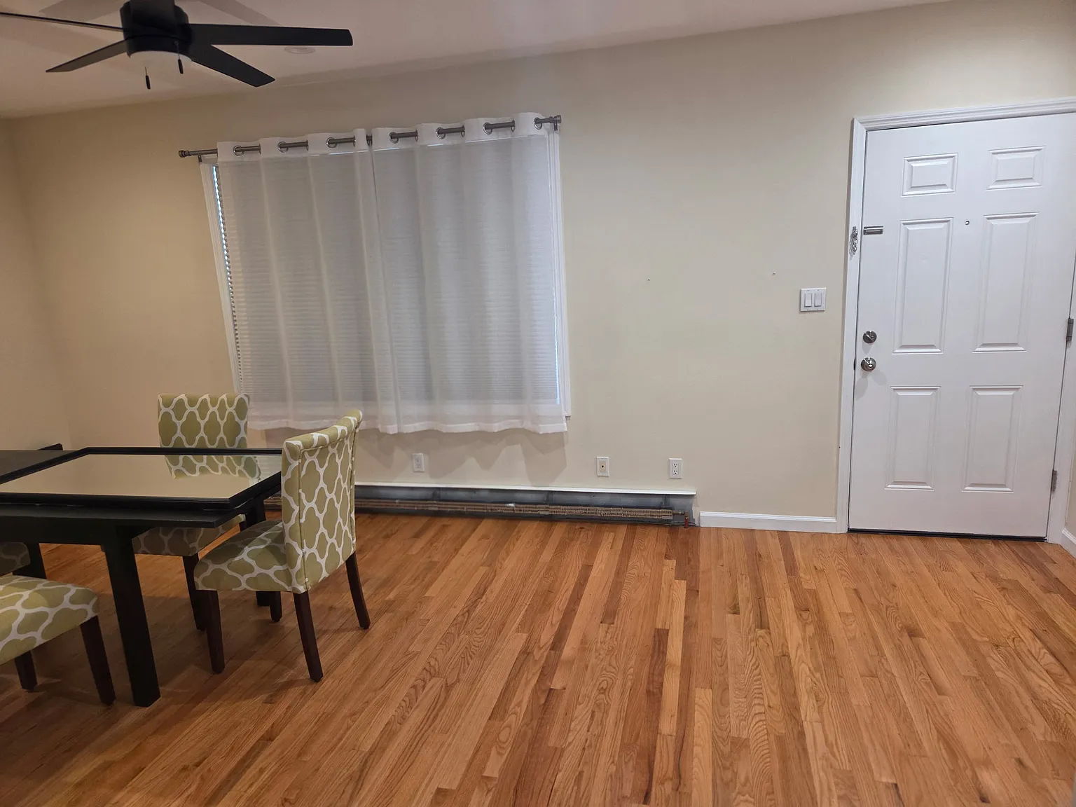 3 bed, $2,500 — Photo 2