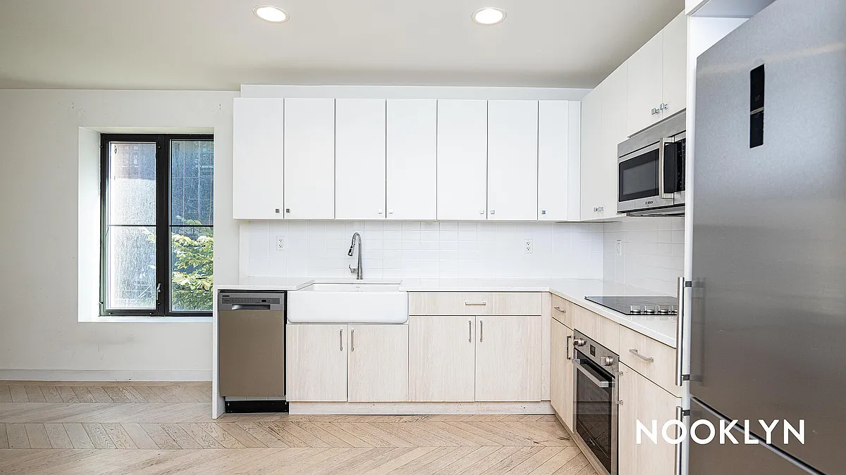 Building Photo - 144 West St #602