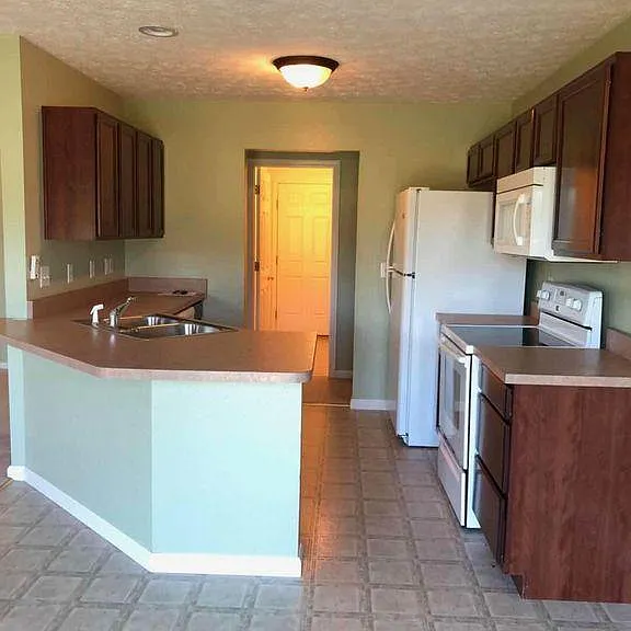 324 Flagstone Way — Photo 6