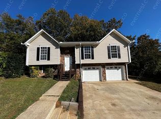 8272 Country Cir, Pinson, AL 35126