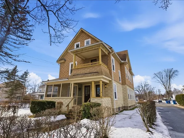 33 North St #2, West Springfield, MA 01089