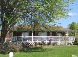 159 S Locust St, Elizabethtown, IL 62931